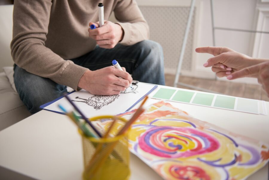 art-therapeute-art-therapie-formation-salaire.